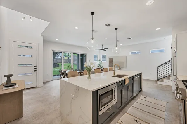 $999,900 | 3100 South 5th Street, Unit 1, Austin, TX 78704