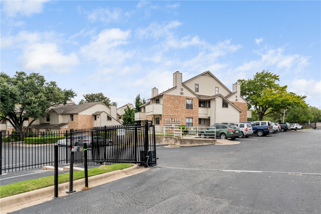 2500 Burleson Road, Unit 204 Austin, TX 78741 - Photo 1 of 1
