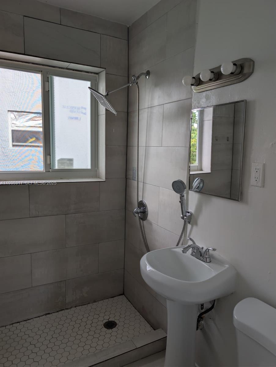 888 Southwest 6th Street, Unit 601 Miami, FL 33130 - Photo 12 of 15