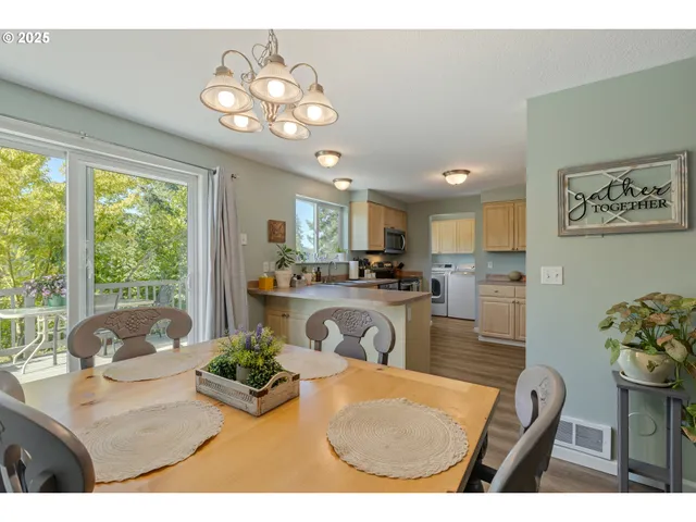 $485,000 | 1870 Lakeview Drive, Sutherlin, OR 97479