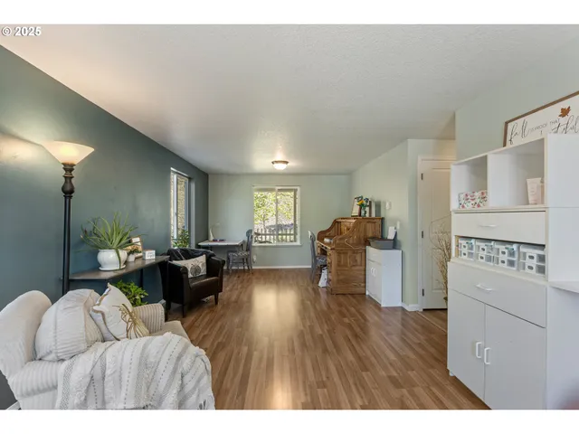 $485,000 | 1870 Lakeview Drive, Sutherlin, OR 97479