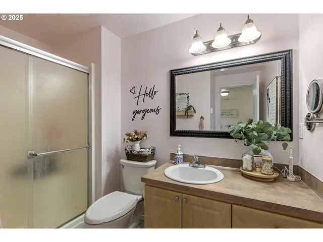 $485,000 | 1870 Lakeview Drive, Sutherlin, OR 97479