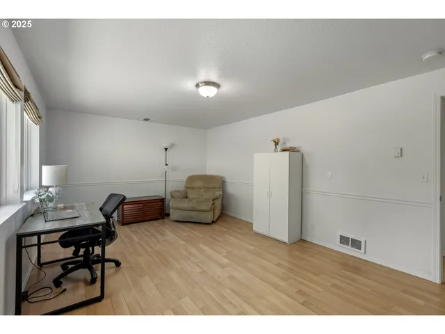 $485,000 | 1870 Lakeview Drive, Sutherlin, OR 97479