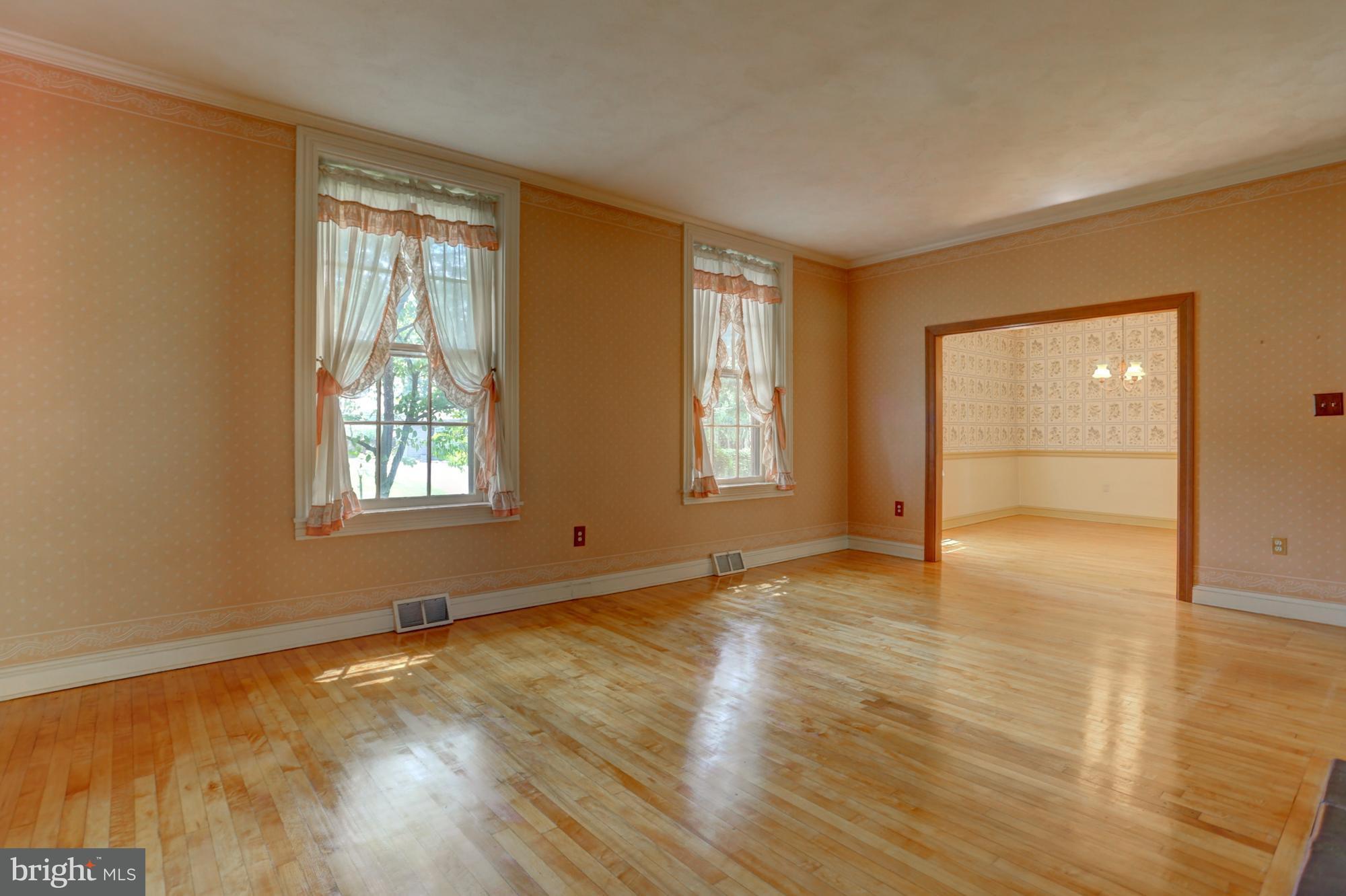 1378 East Oregon Road Lititz, PA 17543 - Photo 5 of 33