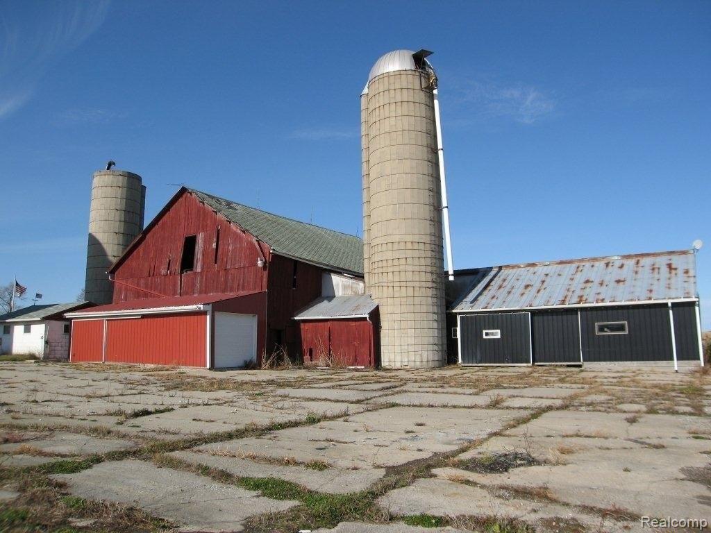 7700 Jefferson Road North Branch, MI 48461 - Photo 15 of 20 IMG_6928.jpg
