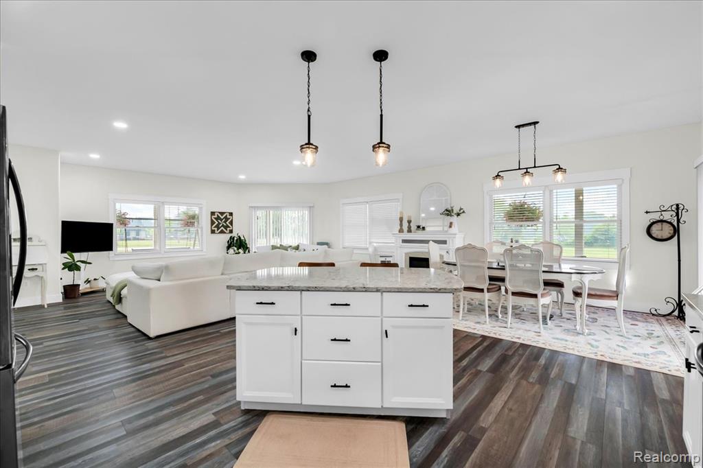 271 East Harrington Road Croswell, MI 48422 - Photo 8 of 37 Gallery Image 8