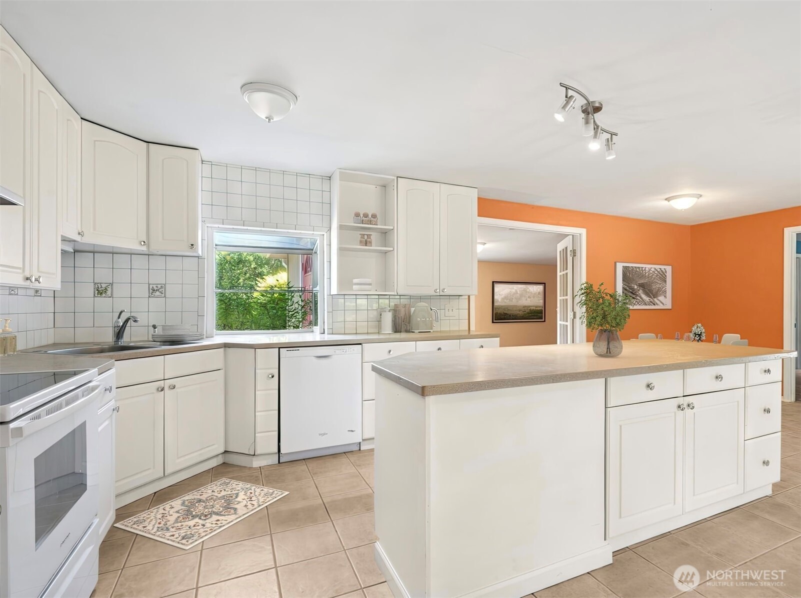 5230 Puget Road Northeast Olympia, WA 98516 - Photo 15 of 40