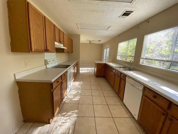 $2,000 | 3215 Elizabeth Anne Lane, Round Rock, TX 78664