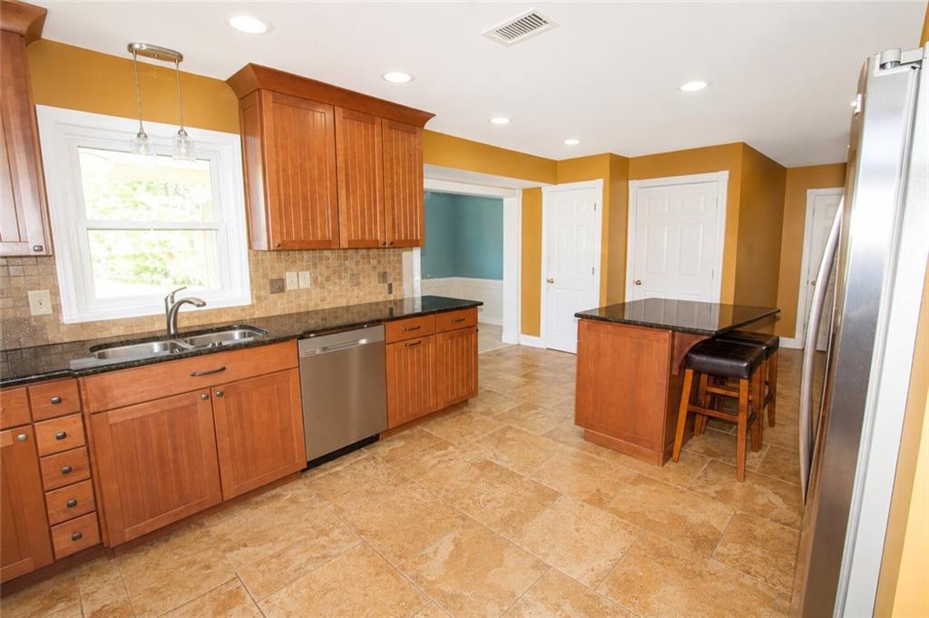 1464 Lakeview Road Grayson, GA 30017 - Photo 35 of 92