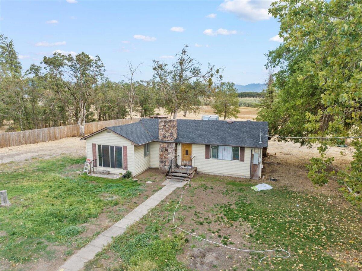629 Gibbon Road Central Point, OR 97502 - Photo 1 of 28 1