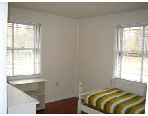 11 Truman Road Newton, MA 02459 - Photo 3 of 10
