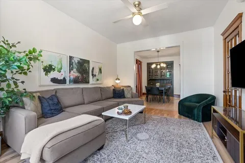 $899,000 | 3452 North Damen Avenue, Chicago, IL 60618