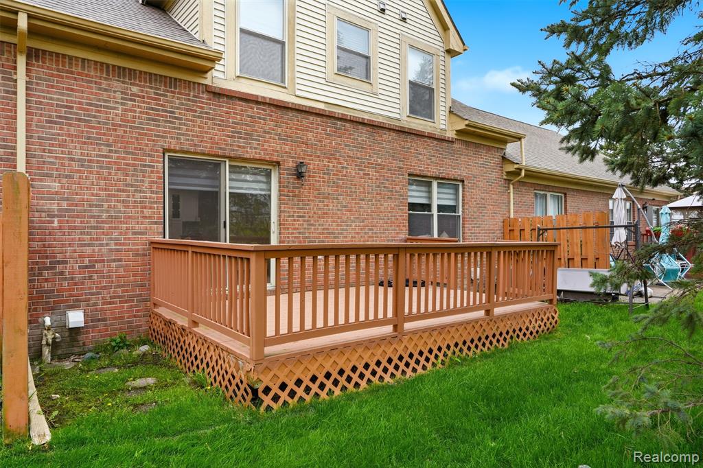 4212 April Lane Sterling Heights, MI 48310 - Photo 47 of 61