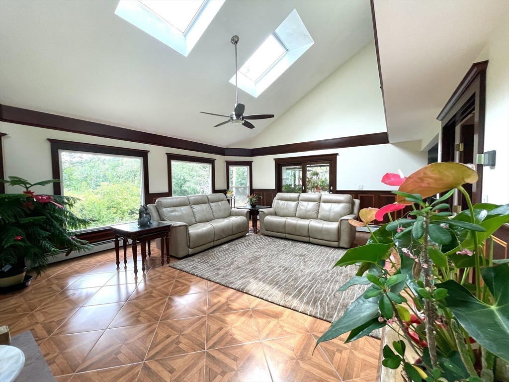 156 Mitchell Road Holliston, MA 01746 - Photo 9 of 42 Gallery Image 9