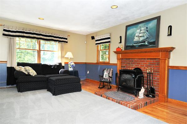5 Vera Road Middleton, MA 01949 - Photo 8 of 27 Gallery Image 8