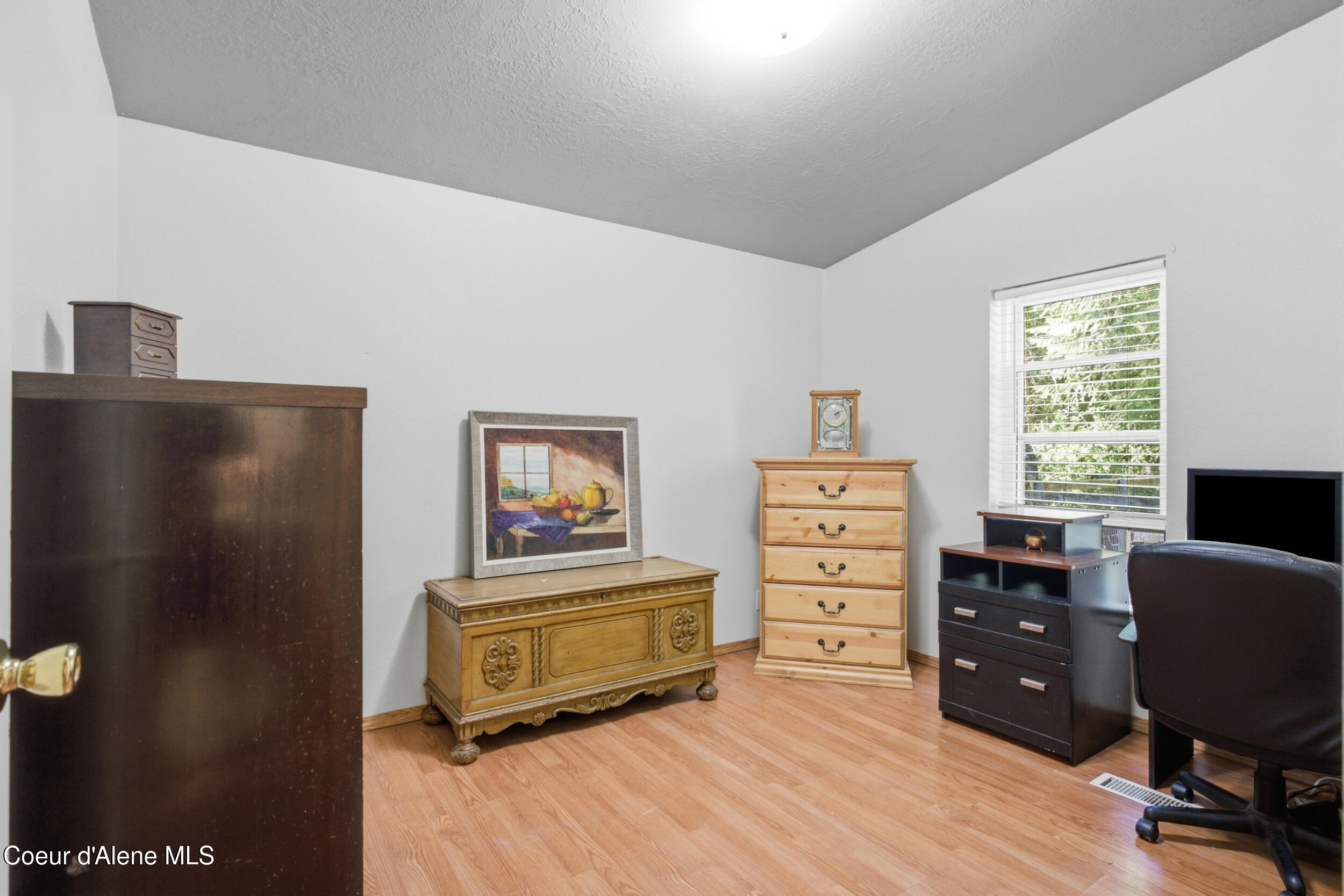 428 South Rena Road Oldtown, ID 83822 - Photo 27 of 53 Bedroom