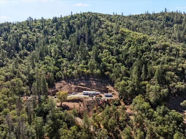 $290,000 | 1050 Wards Creek Road, Rogue River, OR 97537