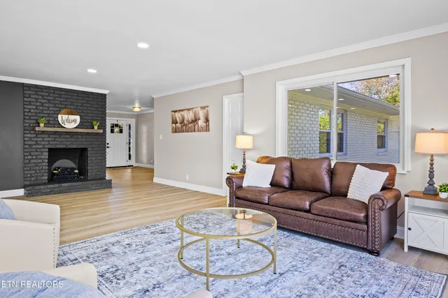 $799,900 | 2000 Eastwood Drive, Maryville, TN 37803