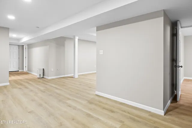 $799,900 | 2000 Eastwood Drive, Maryville, TN 37803