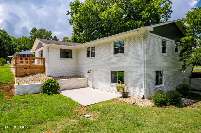 $799,900 | 2000 Eastwood Drive, Maryville, TN 37803