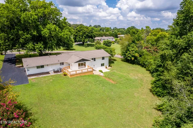 $799,900 | 2000 Eastwood Drive, Maryville, TN 37803