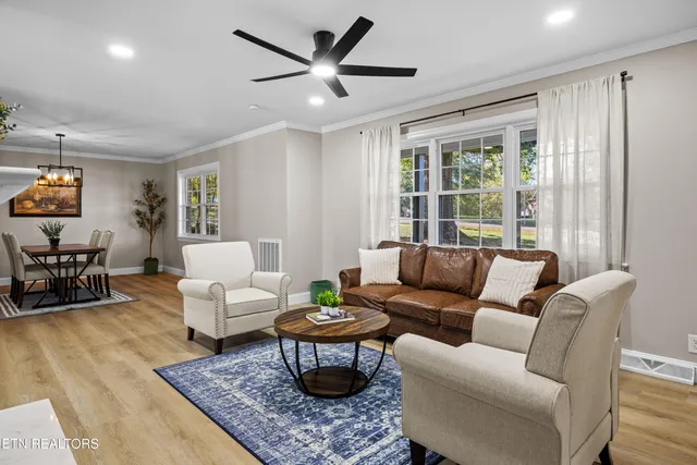 $799,900 | 2000 Eastwood Drive, Maryville, TN 37803