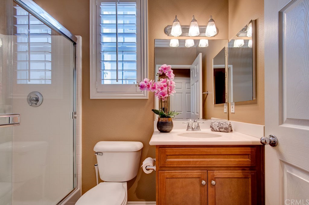 61 Autumn Irvine, CA 92602 - Photo 12 of 35 Main floor bathroom