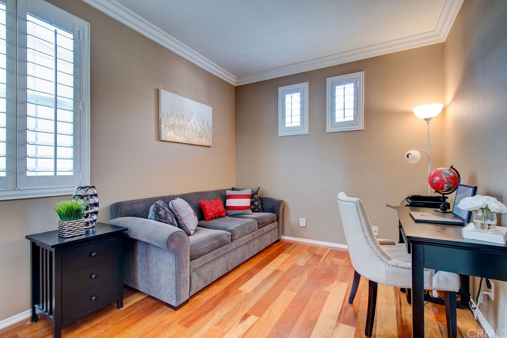 61 Autumn Irvine, CA 92602 - Photo 13 of 35 Main floor bedroom