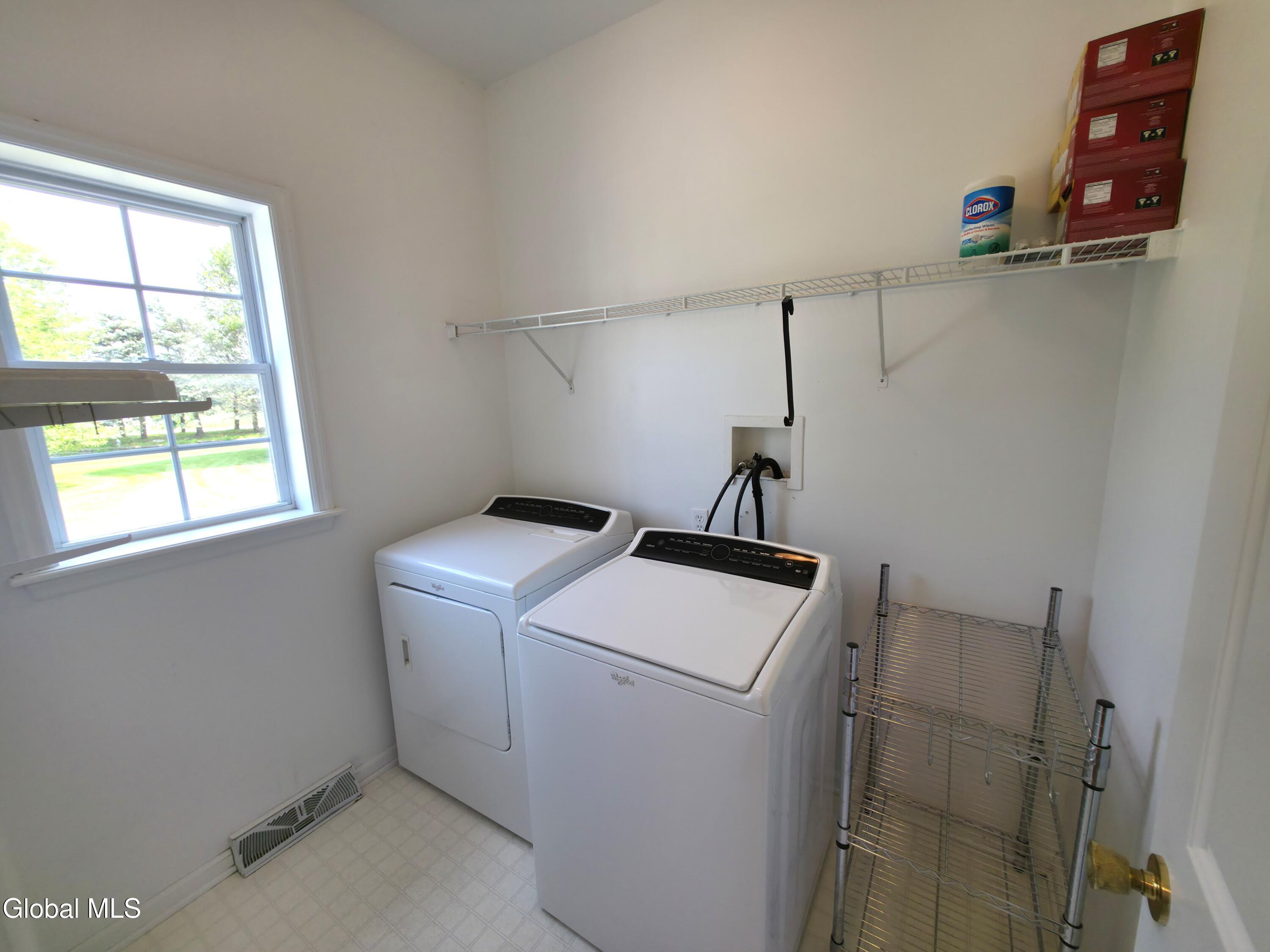 633 Stream Lane Guilderland, NY 12159 - Photo 21 of 46 20250808_112509