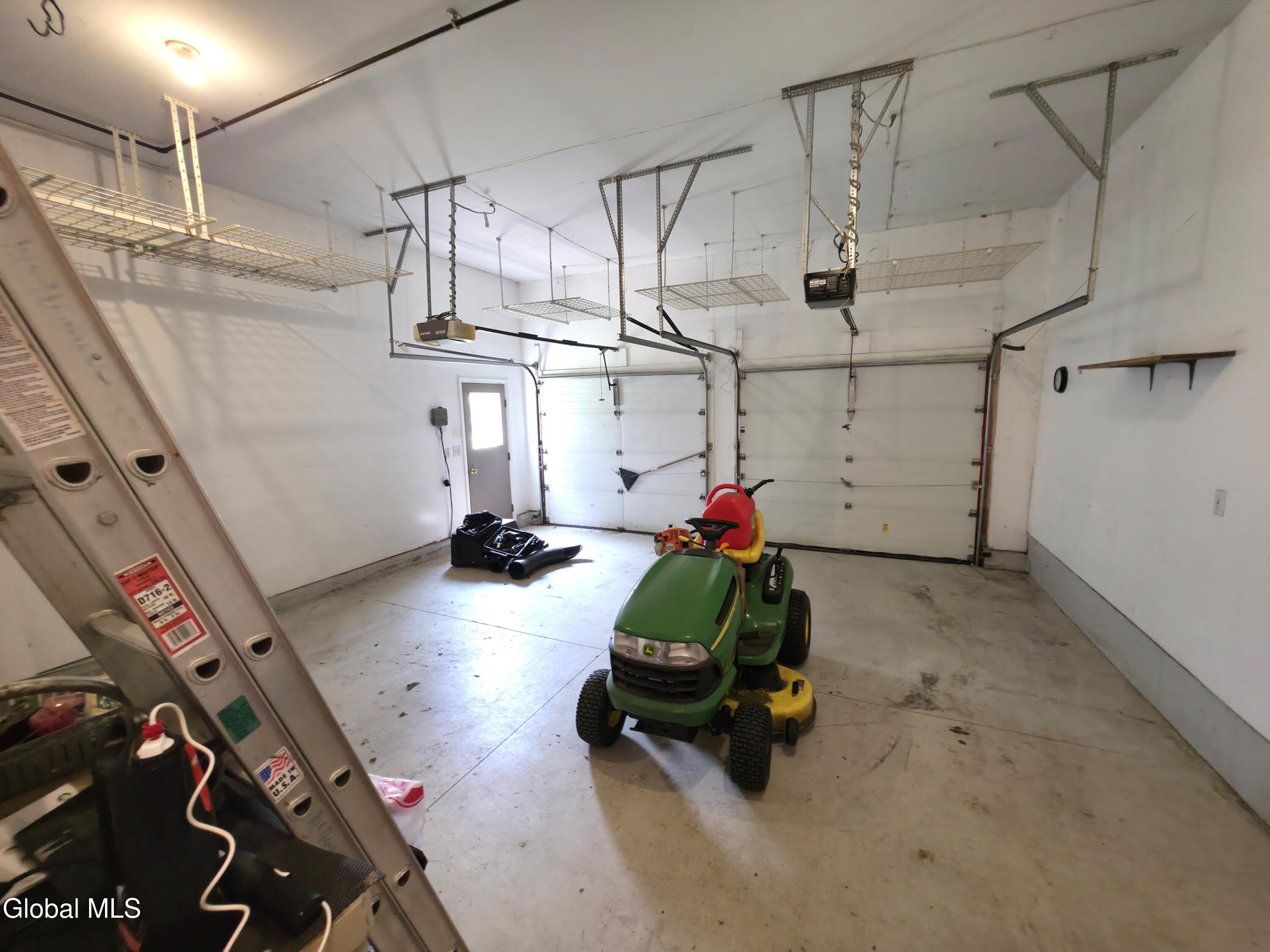 633 Stream Lane Guilderland, NY 12159 - Photo 22 of 46 20250808_112519