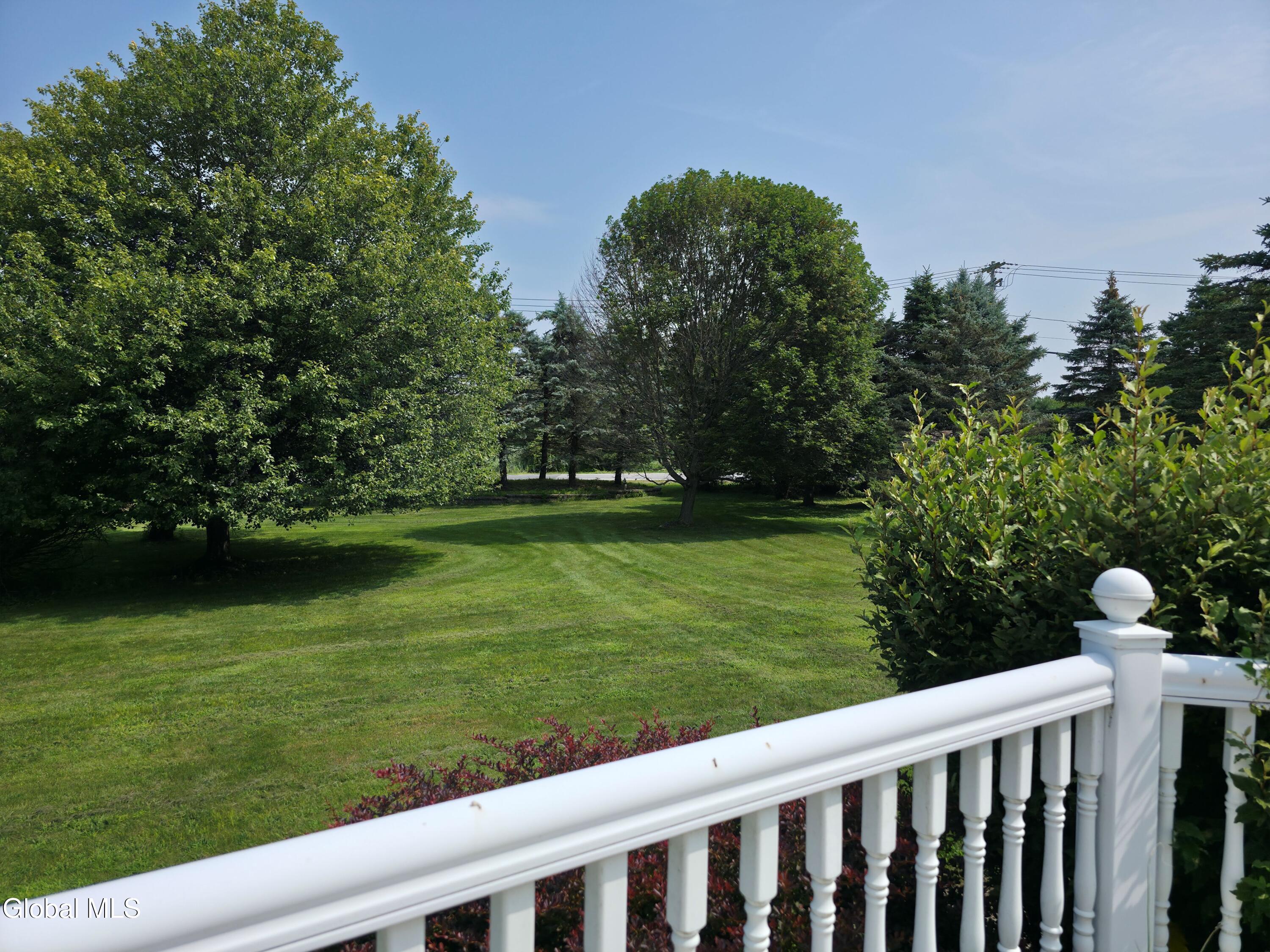 633 Stream Lane Guilderland, NY 12159 - Photo 9 of 46 1