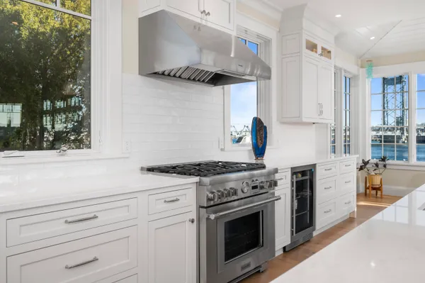 $5,800,000 | 21 Badgers Island West, Unit 21, Kittery, ME 03904