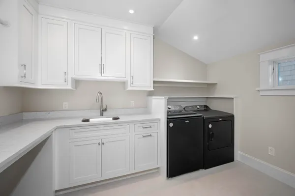 $5,800,000 | 21 Badgers Island West, Unit 21, Kittery, ME 03904