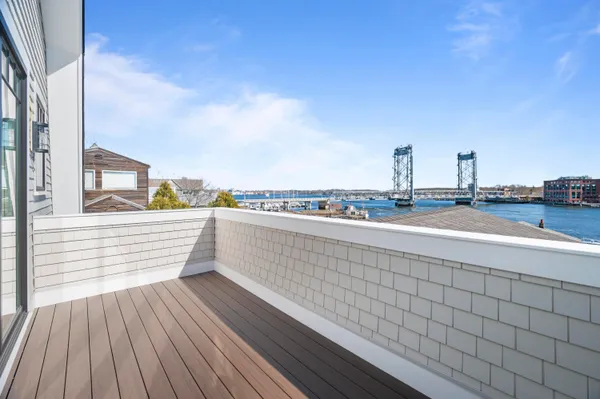 $5,800,000 | 21 Badgers Island West, Unit 21, Kittery, ME 03904