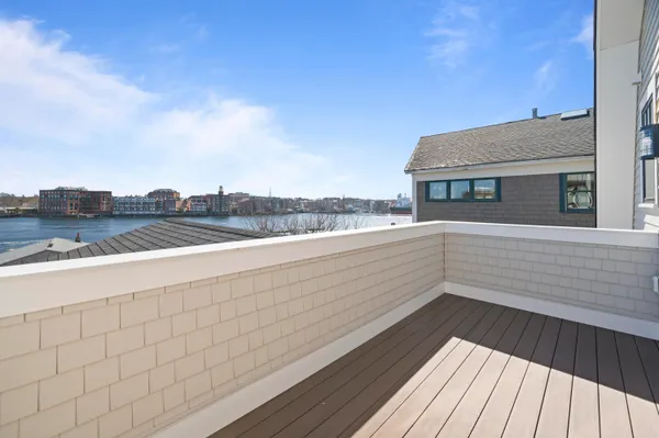 $5,800,000 | 21 Badgers Island West, Unit 21, Kittery, ME 03904
