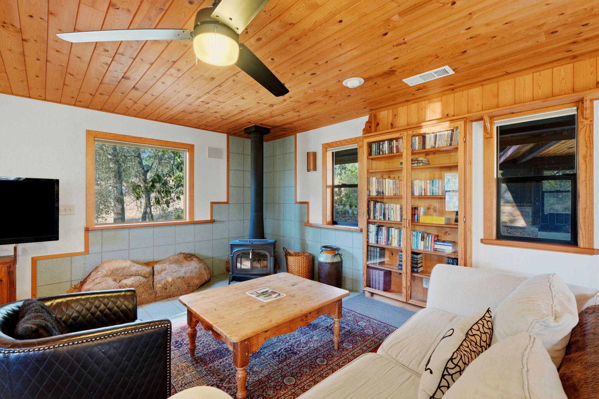 44159 Redbud Trail Three Rivers, CA 93271 - Photo 74 of 91 98-44159_Redbud_Trail_-_Guesthouse_012