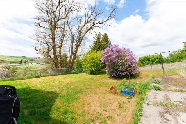 $370,000 | 117 East 1st Street, Rosalia, WA 99170