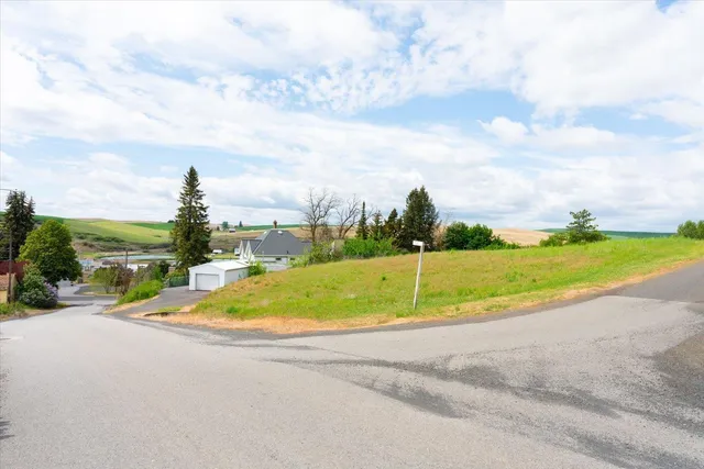 $370,000 | 117 East 1st Street, Rosalia, WA 99170