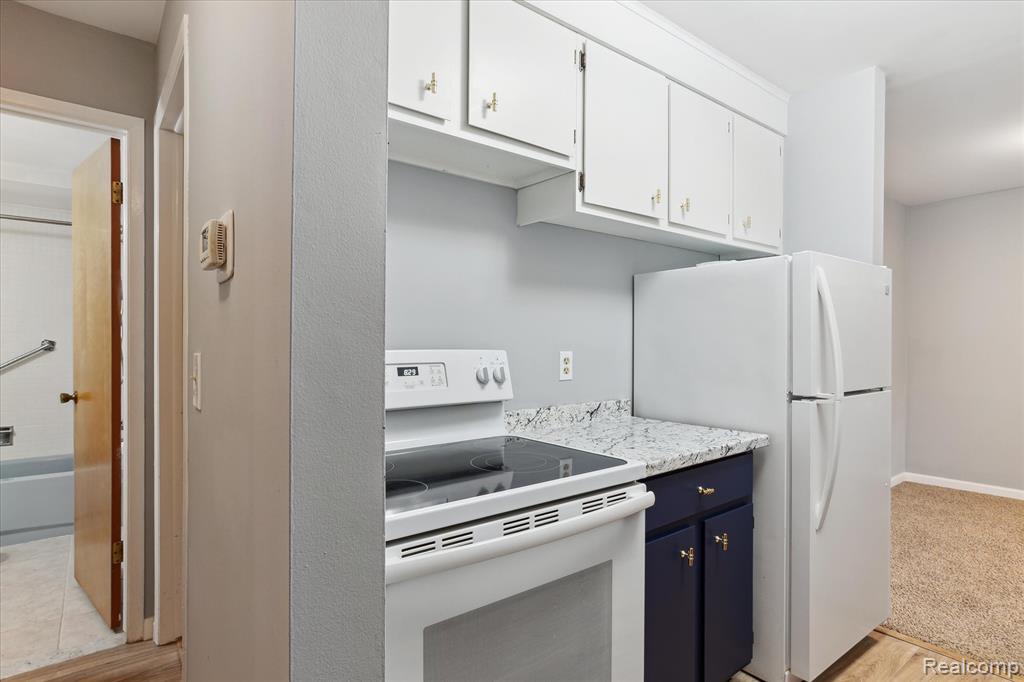1199 South Sheldon Road, Unit K76 Plymouth, MI 48170 - Photo 14 of 29