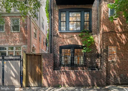 $1,075,000 | 2208 Rittenhouse Square, Philadelphia, PA 19103