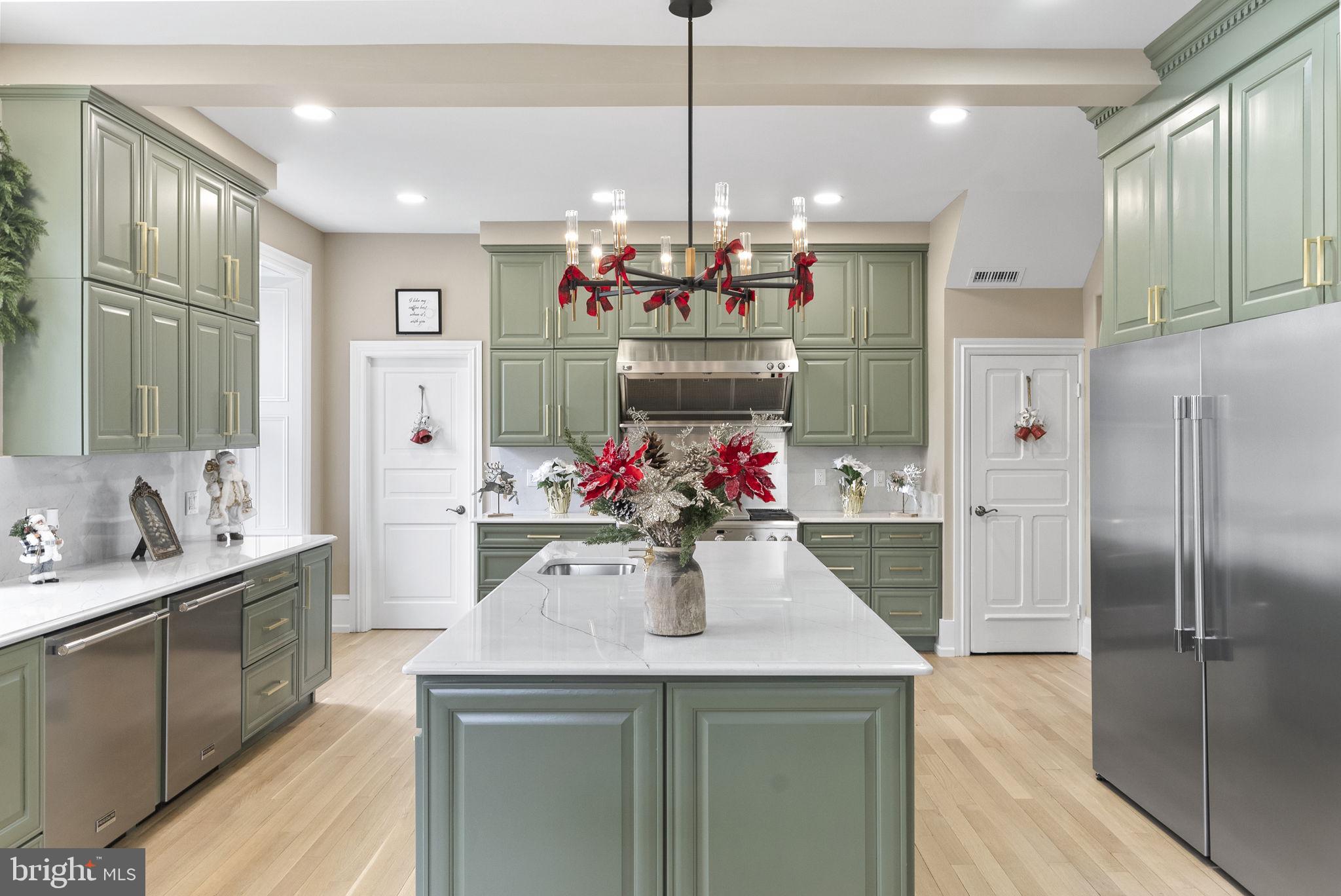 231 Woodlane Road Edgewater Park, NJ 08010 - Photo 11 of 95