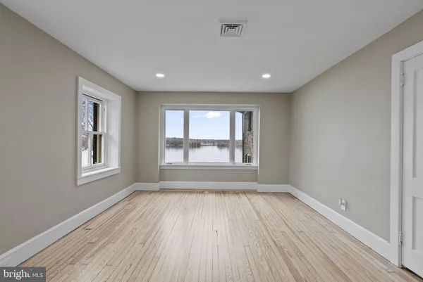 $3,000,000 | 231 Woodlane Road, Edgewater Park, NJ 08010