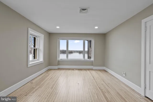 $3,000,000 | 231 Woodlane Road, Edgewater Park, NJ 08010