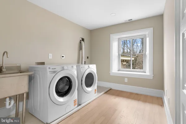 $3,000,000 | 231 Woodlane Road, Edgewater Park, NJ 08010