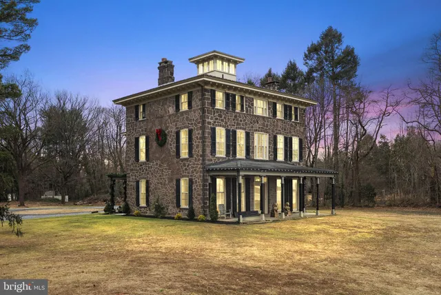 $3,000,000 | 231 Woodlane Road, Edgewater Park, NJ 08010