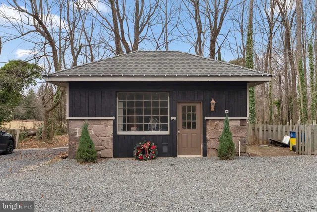 $3,000,000 | 231 Woodlane Road, Edgewater Park, NJ 08010