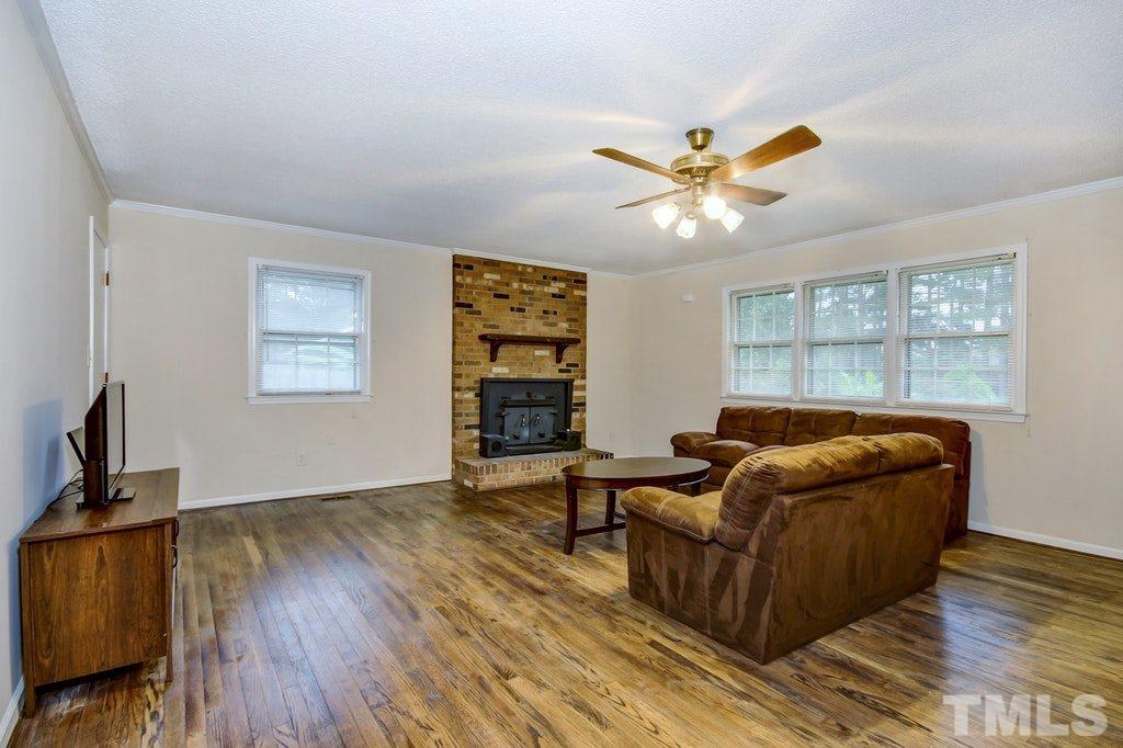 464 Grace Road Benson, NC 27504 - Photo 2 of 14