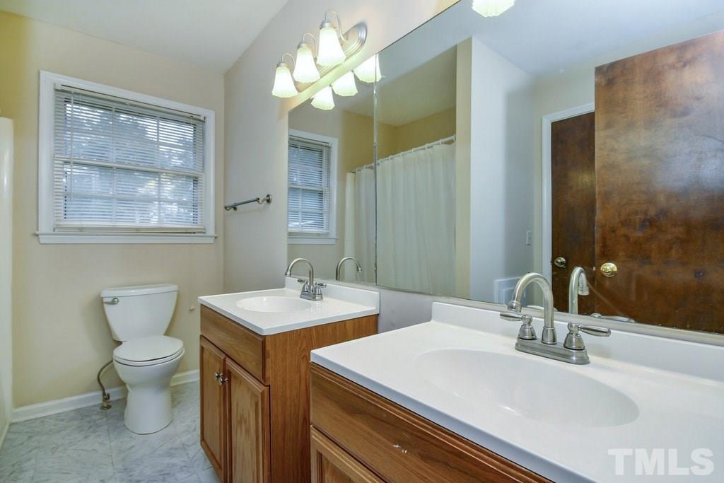 464 Grace Road Benson, NC 27504 - Photo 11 of 14