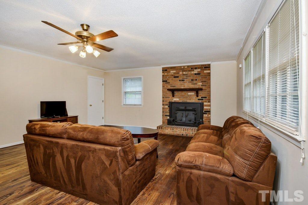 464 Grace Road Benson, NC 27504 - Photo 4 of 14