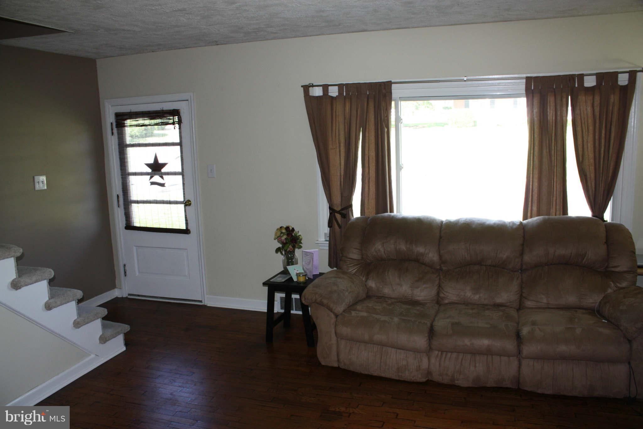 5707 Shookstown Road Frederick, MD 21702 - Photo 11 of 22 a living room with furniture and a window